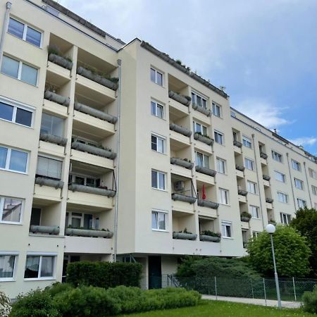 Schone Wohnung Mit Dachterrasse Виена Екстериор снимка